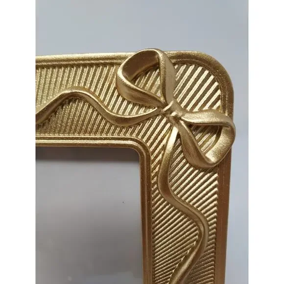 Pair of Gold Easel Picture Frames 4 x 6 Photo "Ruffles & Bows" Designer - Girly - Picture 5 of 6